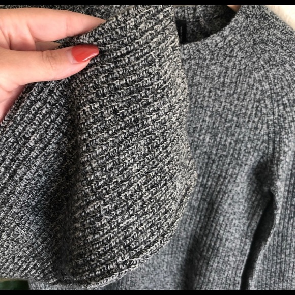 Theory Marble Bell Sleeve PO - Picture 4 of 6